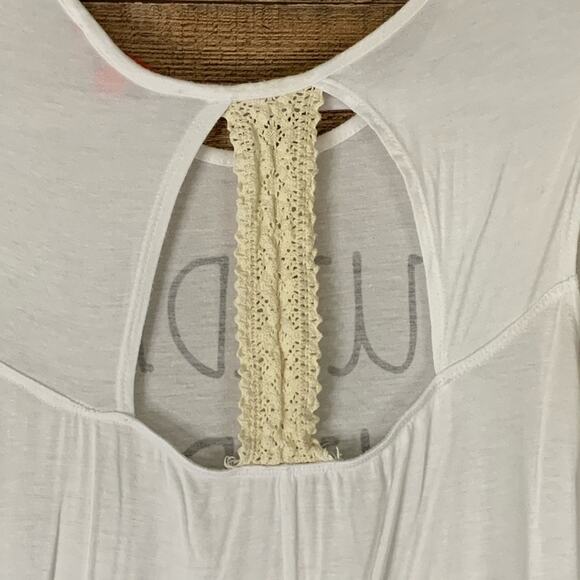 Chelsea & Violet Sunday Funday White Tank Top Size Small - Picture 4 of 7
